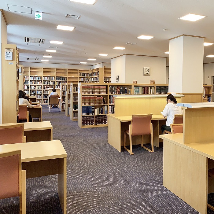 イエズス会聖三木図書館1