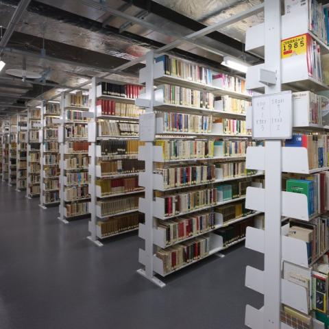 福山市中央図書館