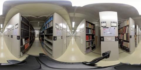 B1F書庫の中