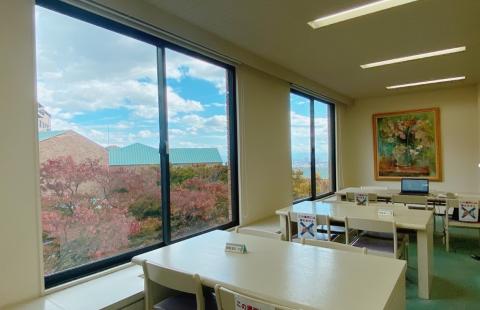 神戸松蔭女子学院大学図書館